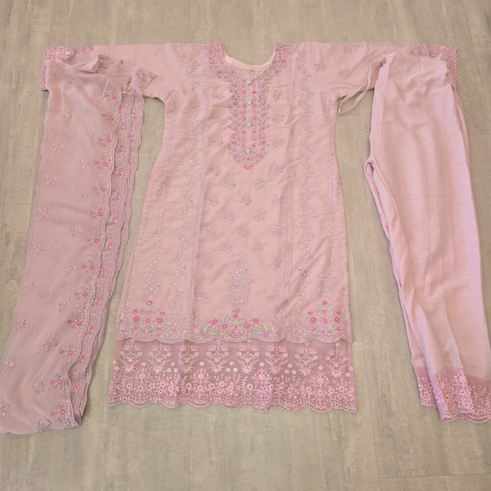 Elegant Pink Embroidered Women Salwar Kameez Set - Picture 2 of 10